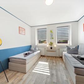 Wohnung Stadtrand, 4 Personen, nahe Bahnhof und See