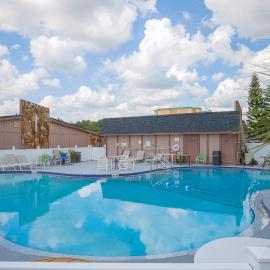 Liberty Inn and Suites - Affordable Extended stay with Weekly Specials at Kissimmee near Disney World, hotel em Kissimmee