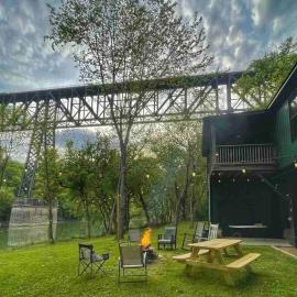 Highbridge River Cabin, hotel sa Wilmore
