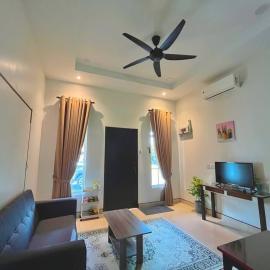 Delima Guesthouse 2 bedroom,1 toilet, hotel di Canglun