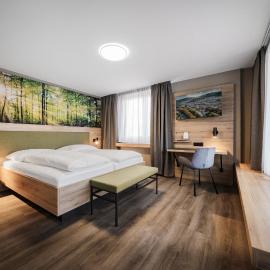 Hotel Linde - 24h Self Check-in, хотел в Баден