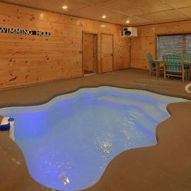 A Lodge at The Glades 12 BR Cabin Private Indoor Pool Hot Tubs Game Rooms and Theater Room