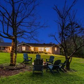 7 Acres Secluded Private Estate Sleeps 16
