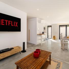 WHome Beachside Bliss In Carcavelos, 1BR With Patio & Parking
