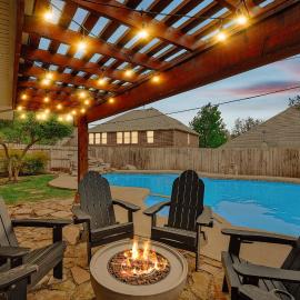 3-BD Backyard Oasis w Pool Patio Firepit