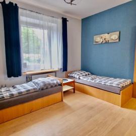 Tanie Noclegi Puszkina 1, hotel in Wałbrzych