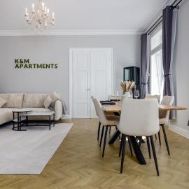 4BR - Zentral - Geräumig - Terrasse - Altbau - Netflix - Grill - Wifi