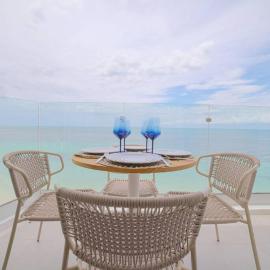 DelMare At Buye Beach Rooftop