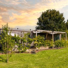The Hive - Unique Hot Tub Cabin in Millport