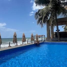 B1 Serenity Terraces, Beach Hotel- Kokrobite, hotel sa Kokrobite