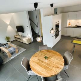 85qm Neubau-Wohnung für 5-6 Personen, 2 Badezimmer & 3 Schlafzimmer, hotel v destinácii Hörstel
