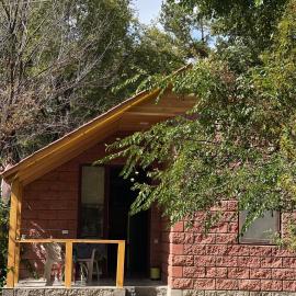 Forest Home, hotel Szevanban