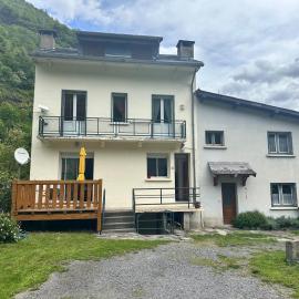 Appartement rez de jardin calme proche centre ville