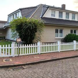 Große helle Gästewohnung, hotell i Wagenfeld