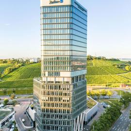 Radisson Blu Hotel at Porsche Design Tower Stuttgart, hotel in Stuttgart