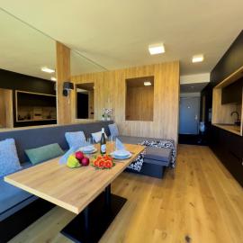 Lakeside Apartmán 111 Lipno, khách sạn ở Černá v Pošumaví