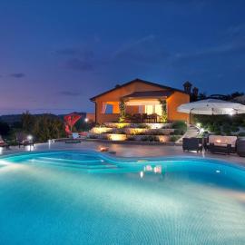 Villa Diora, hotell i Karojba