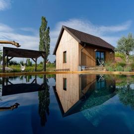 Viesnīca Luxus Kellerstöckl mit Privatem Hot Tub pilsētā Straden