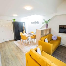 Joyful 50m2 Two-Bedroom Apartment - SD23J、アイントホーフェンのホテル