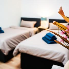 GLOW Apartment, hotel in Magdeburg