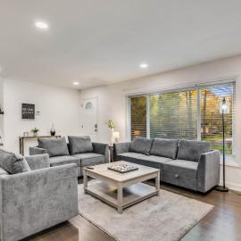 Spacious Decatur Home Sleeps 12, Work-Ready, hotel u gradu 'Decatur'