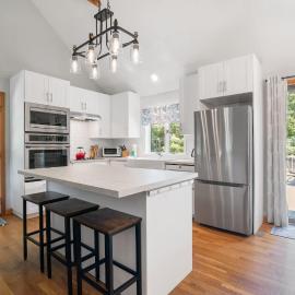 Updated Home on Bayside of Eastham!