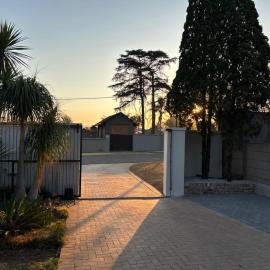 Haus Eleven, hotel di Piet Retief