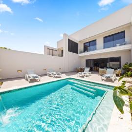 Boca Catalina 5 NEW 4BR 4BA Pool Walk to Beach by Bocobay