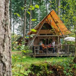 Huttopia Senonches, hotel a Senonches