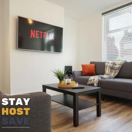 Beighton - 3 Bed Spacious Home with FREE Parking, Great for Groups & Families - Hosted by Stay Host Save, hotel in Sheffield