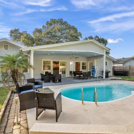 Heated Pool, Stylish Home - Grand Cypress Retreat, hotel a Clearwater
