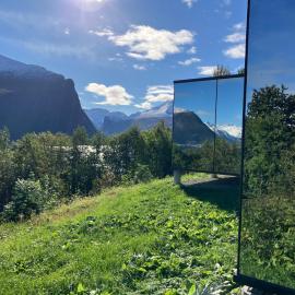 Glimre Romsdal - Eksklusivt speilhus ved Åndalsnes