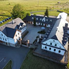 Centrum Slezská Harta, hotel i Razová