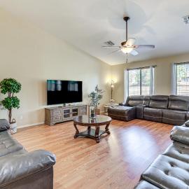 4 Mi to Surprise Stadium! Home w/ Furnished Patio, hotel en Surprise