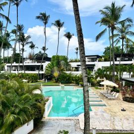 Beachfront complex 3BD 3BA with pool
