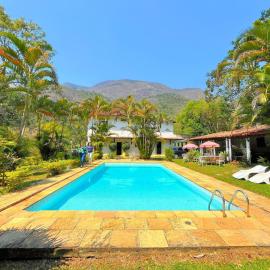Sítio Primavera em Petrópolis - Região do Vale Florido, hotel in Inglesa