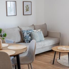 LUBAVA apartment z garażem podziemnym i klimatyzacją, Netflix, TV55', winda، فندق في Lubawa