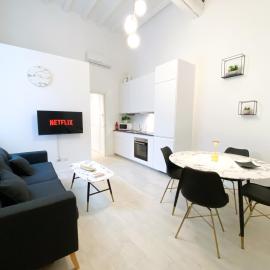 Pavia - Esclusivo appartamento in pieno centro