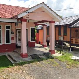 Bushriah Homestay Pendang, hotelli kohteessa Pendang