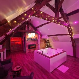 Suite Chalet avec jacuzzi YaoSpa60، فندق في Laigneville