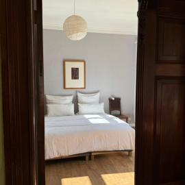 Hübscher Wohnen-Geräumige Ferienwohnung im Gutshaus nahe Saale und Elbe