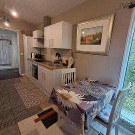 Pioni Apartment