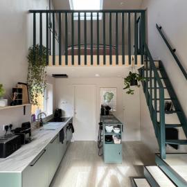 Ashburton unique Studio House, close to Cookery School, private entrance & parking, hotel in Ashburton