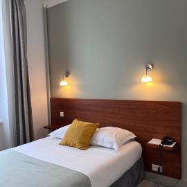 Hôtel De France - Restaurant L'insolite, hotelli kohteessa Douarnenez