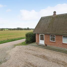 Cozy Apartment In Outrup With Wifi
