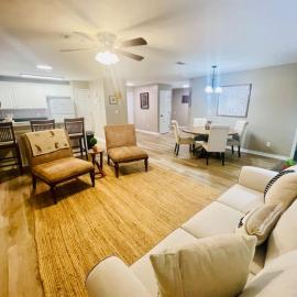 EastGate 4A Cozy family retreat close to downtown Hammond