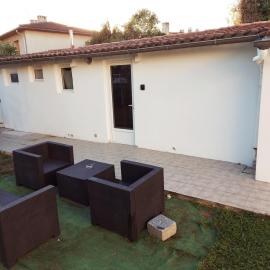 studio au calme jardin parking privé climatiseur, hotel sa Castres