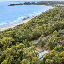 High View House - Views over Pirates Bay