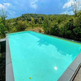 Umbrian Paradise contains 5 Bedrooms with Private Pool and Stunning Views