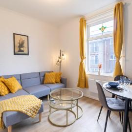 Open Mind Property - 4 Beds & Free Parking